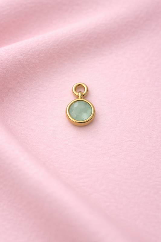 Anhänger Classic mint gold auf hellem Tuch